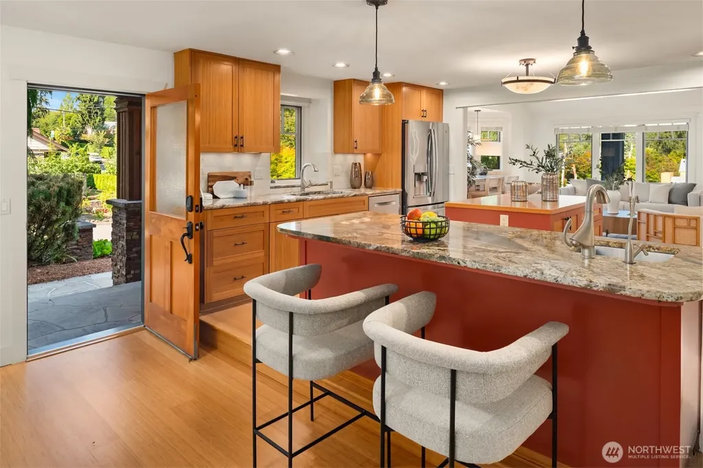 821 4th Street Kirkland WA 98033