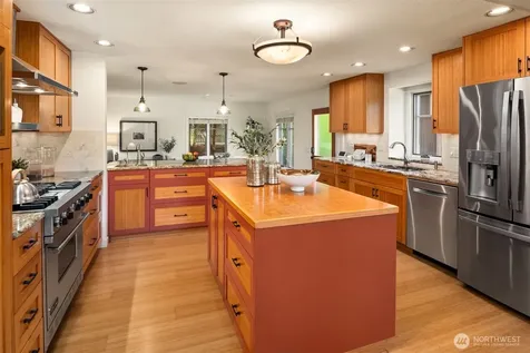 821 4th Street Kirkland WA 98033