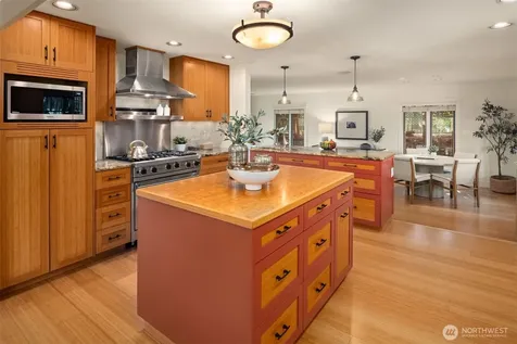 821 4th Street Kirkland WA 98033