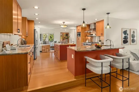 821 4th Street Kirkland WA 98033