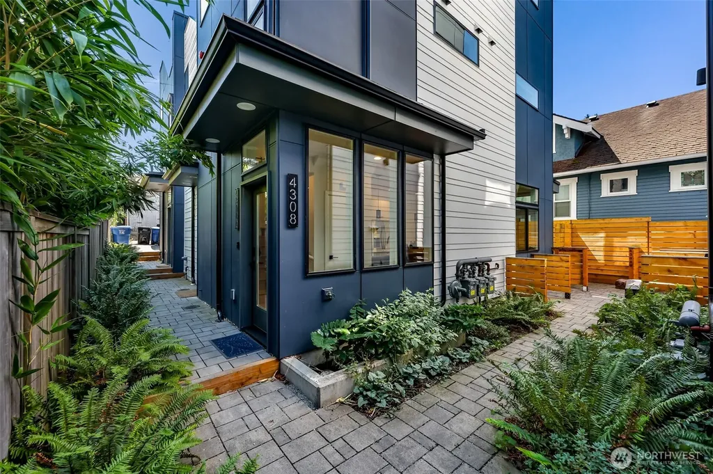 4308 Wallingford Avenue N Seattle WA 98103