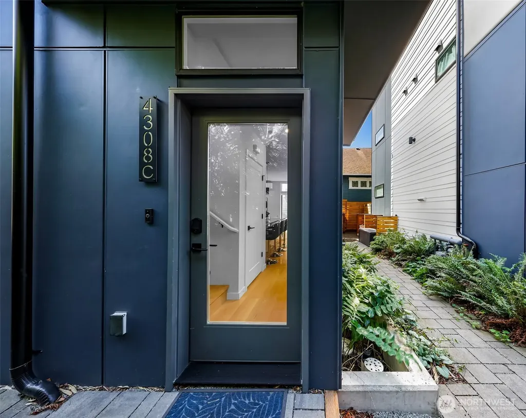 4308 Wallingford Avenue N Seattle WA 98103