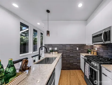 4308 Wallingford Avenue N Seattle WA 98103