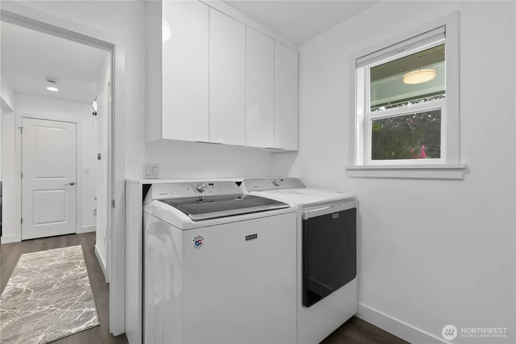 8254 Breeze Loop Blaine WA 98230