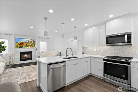 8254 Breeze Loop Blaine WA 98230