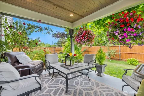 8254 Breeze Loop Blaine WA 98230