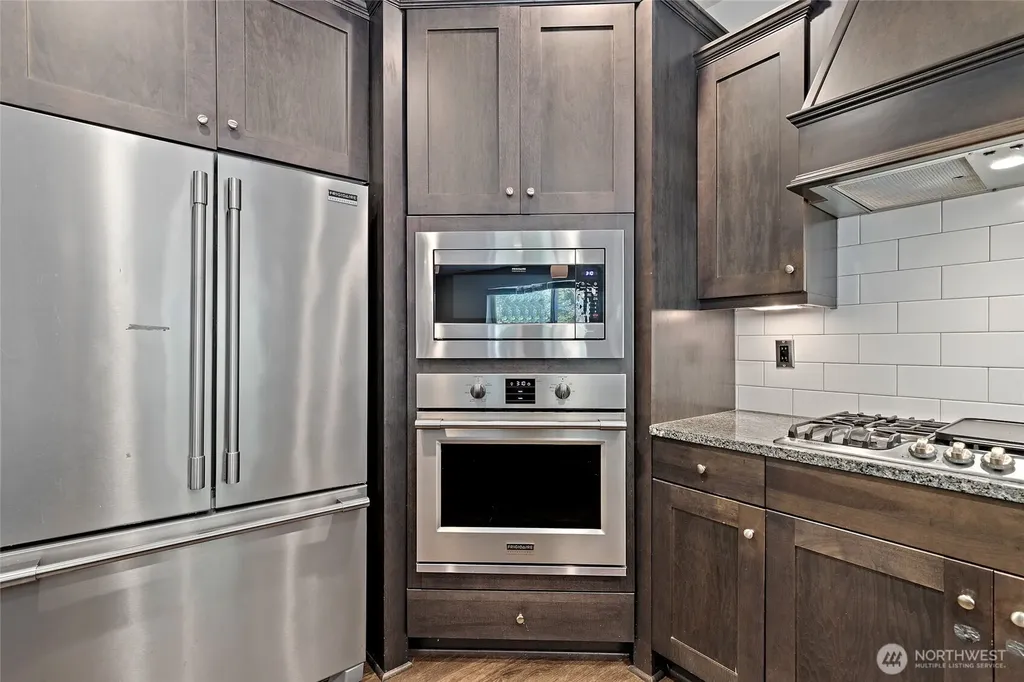 8442 NE 203rd Place Bothell WA 98011