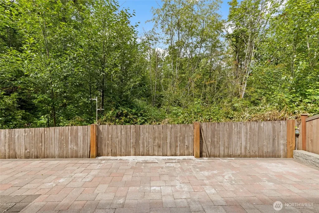 8442 NE 203rd Place Bothell WA 98011