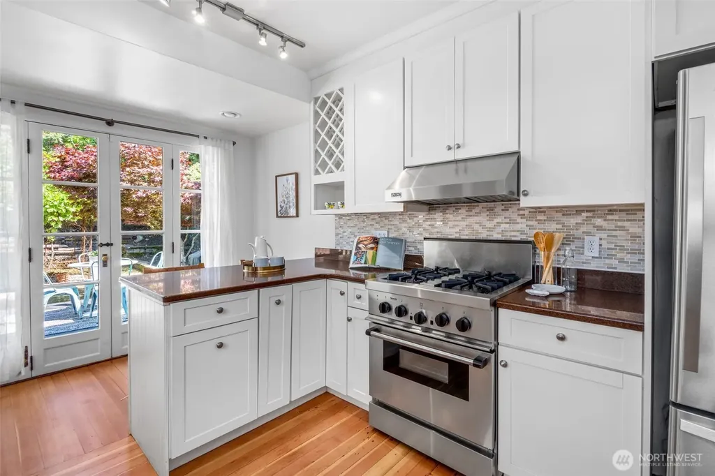 1928 9th Avenue W Seattle WA 98119