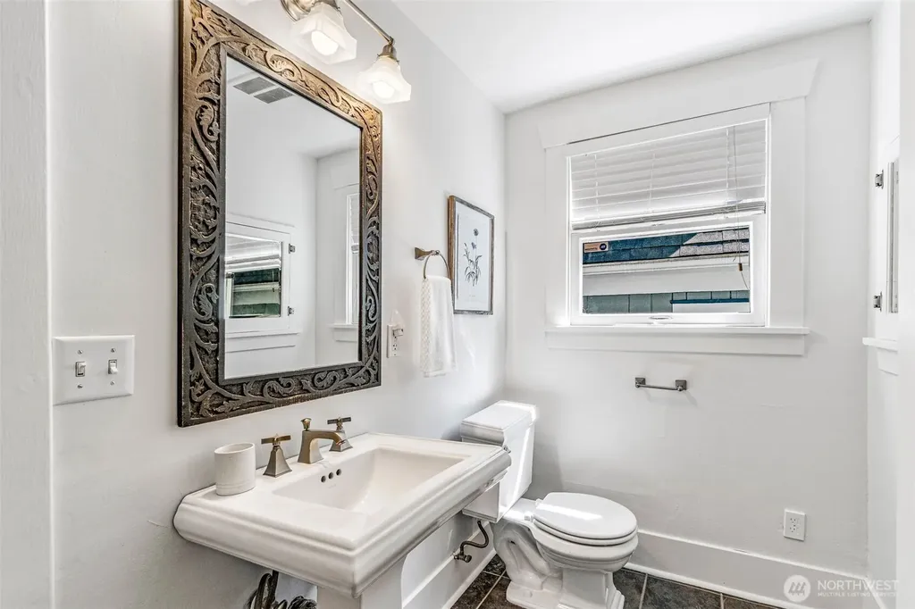 1928 9th Avenue W Seattle WA 98119