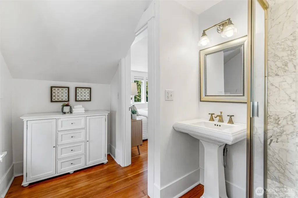 1928 9th Avenue W Seattle WA 98119
