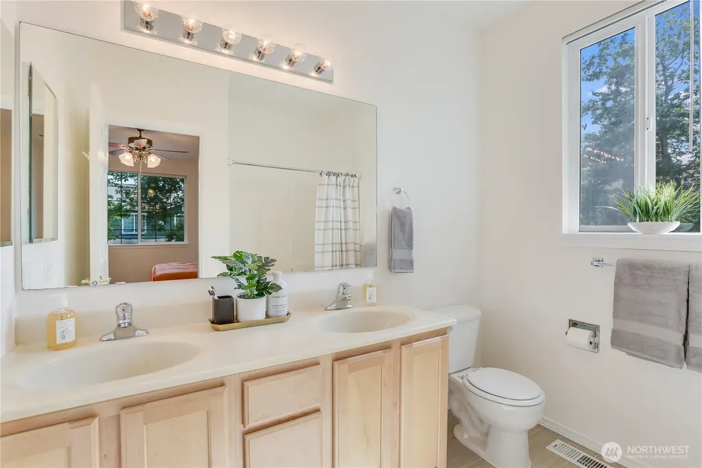 3115 SE 11th Place Renton WA 98058