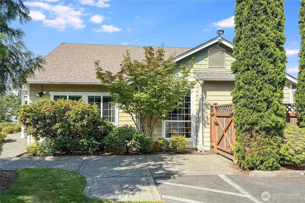 3115 SE 11th Place Renton WA 98058