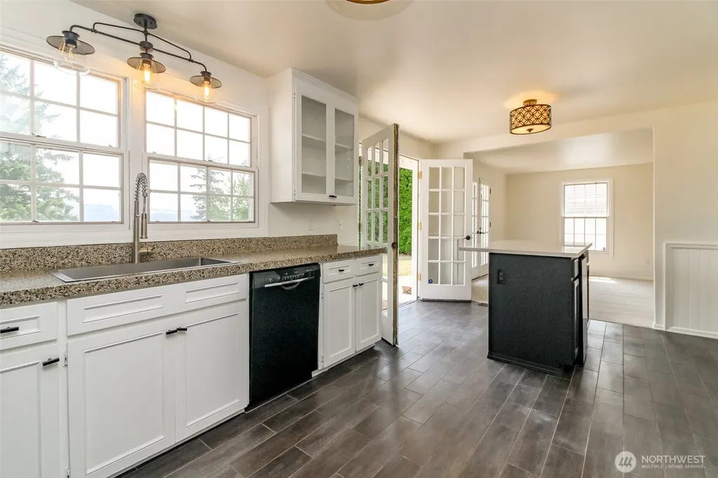 5403 Edgewood Drive E Edgewood WA 98372
