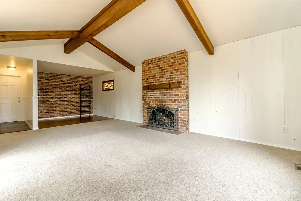 5403 Edgewood Drive E Edgewood WA 98372