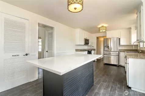 5403 Edgewood Drive E Edgewood WA 98372