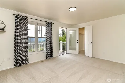 5403 Edgewood Drive E Edgewood WA 98372