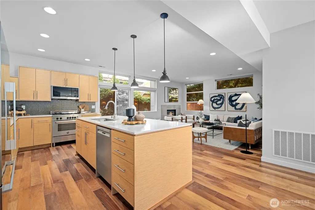 714 28th Avenue S Seattle WA 98144
