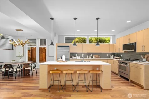 714 28th Avenue S Seattle WA 98144