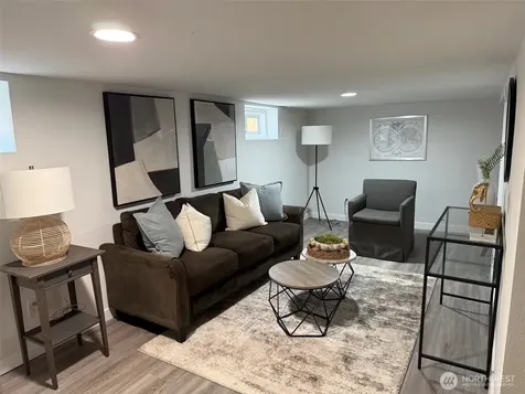323 SW 108th Street Seattle WA 98146