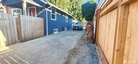 323 SW 108th Street Seattle WA 98146