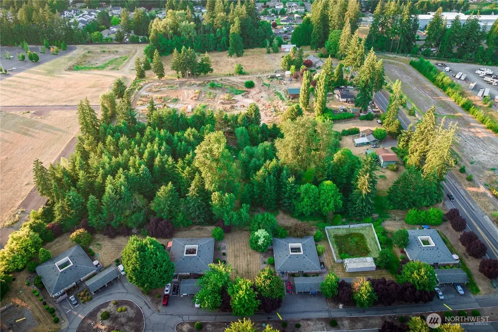 15608 110th Avenue E Puyallup WA 98374