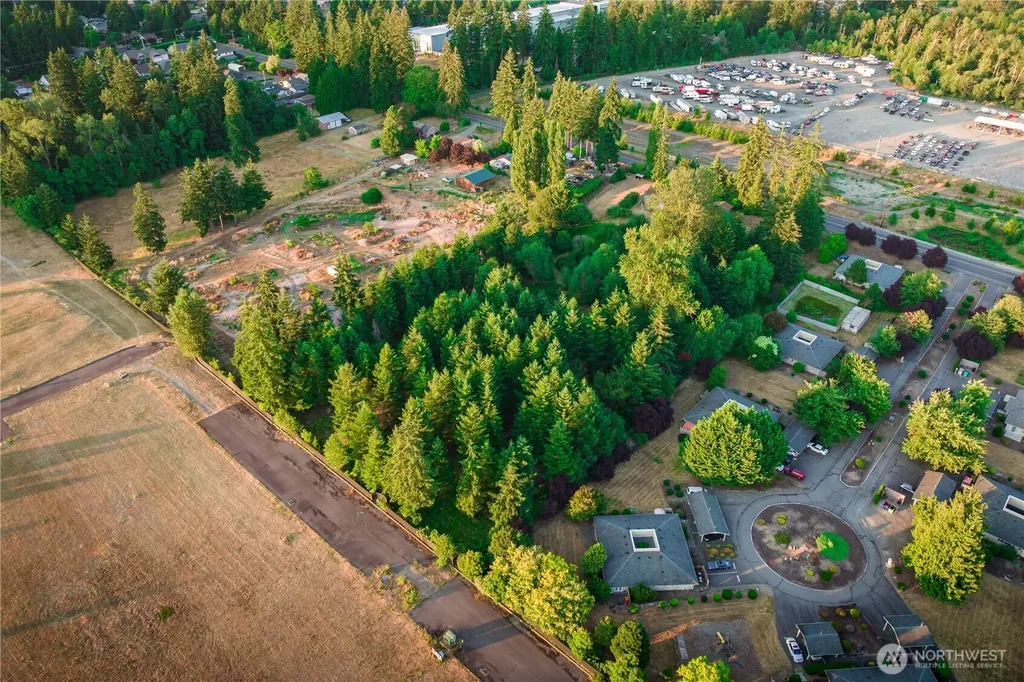 15608 110th Avenue E Puyallup WA 98374
