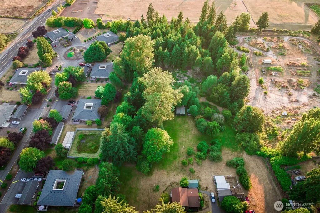 15608 110th Avenue E Puyallup WA 98374
