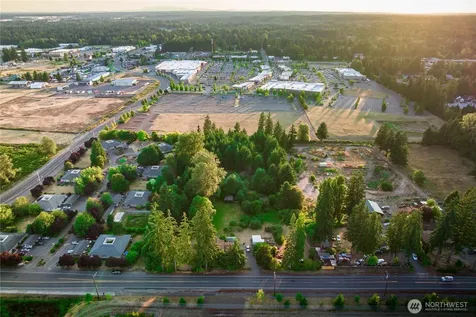 15608 110th Avenue E Puyallup WA 98374