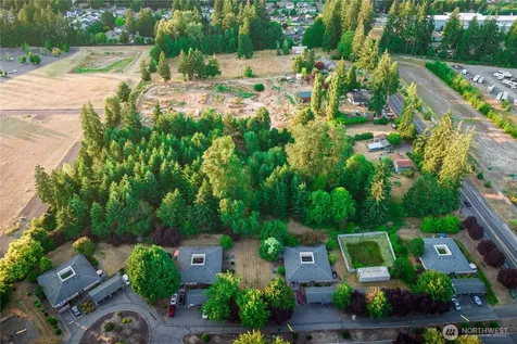 15608 110th Avenue E Puyallup WA 98374