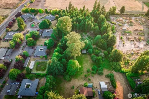 15608 110th Avenue E Puyallup WA 98374