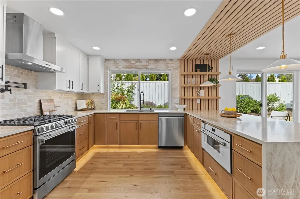 13610 116th Place NE Kirkland WA 98034