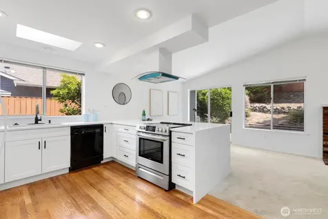 8548 1st Avenue NE Seattle WA 98115