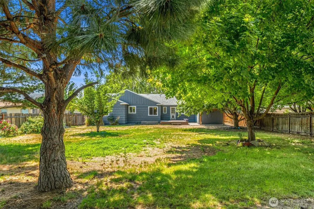 845 S Devon Avenue East Wenatchee WA 98802