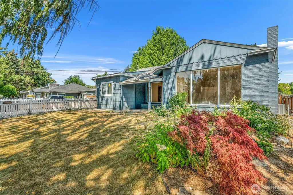 845 S Devon Avenue East Wenatchee WA 98802