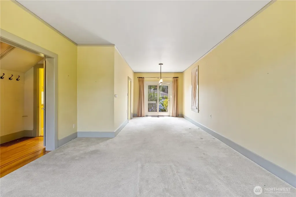 747 N 73rd Street Seattle WA 98103