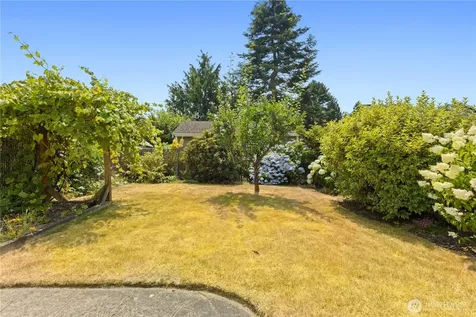 747 N 73rd Street Seattle WA 98103