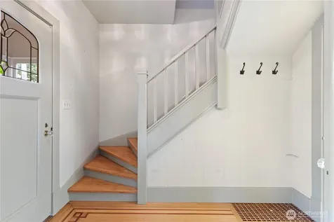 747 N 73rd Street Seattle WA 98103