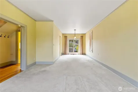 747 N 73rd Street Seattle WA 98103