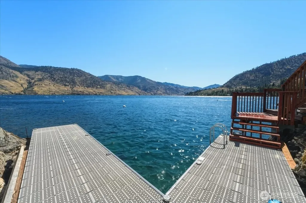 384 Robison Lane Chelan WA 98816
