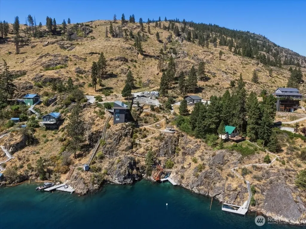 384 Robison Lane Chelan WA 98816