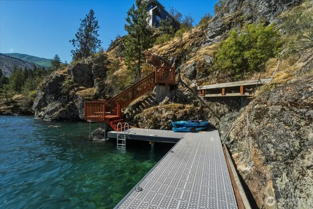 384 Robison Lane Chelan WA 98816