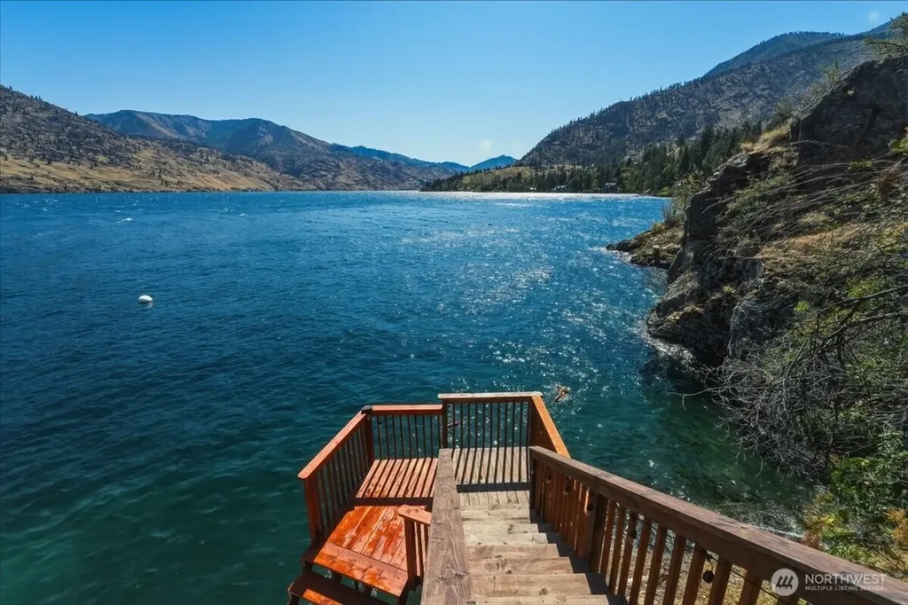 384 Robison Lane Chelan WA 98816