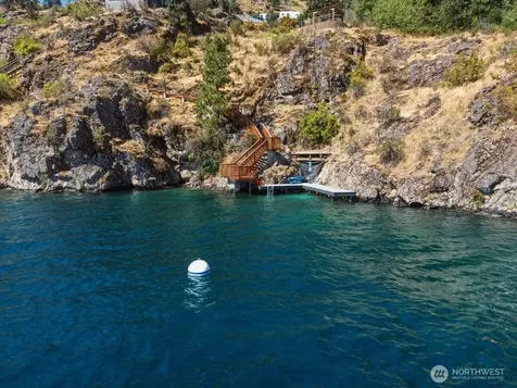 384 Robison Lane Chelan WA 98816