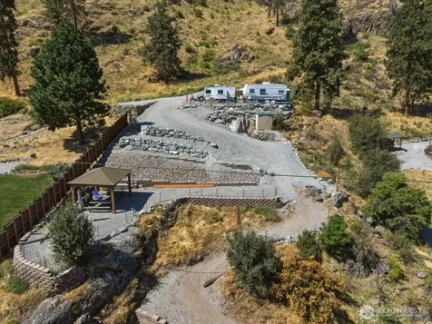 384 Robison Lane Chelan WA 98816