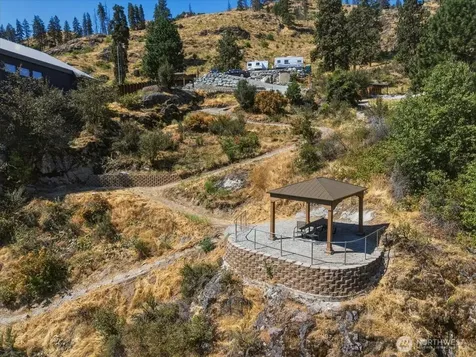 384 Robison Lane Chelan WA 98816