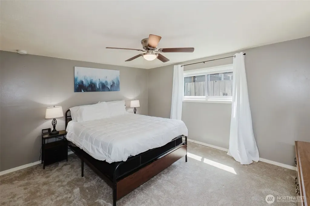 143 Dora Avenue Bremerton WA 98312