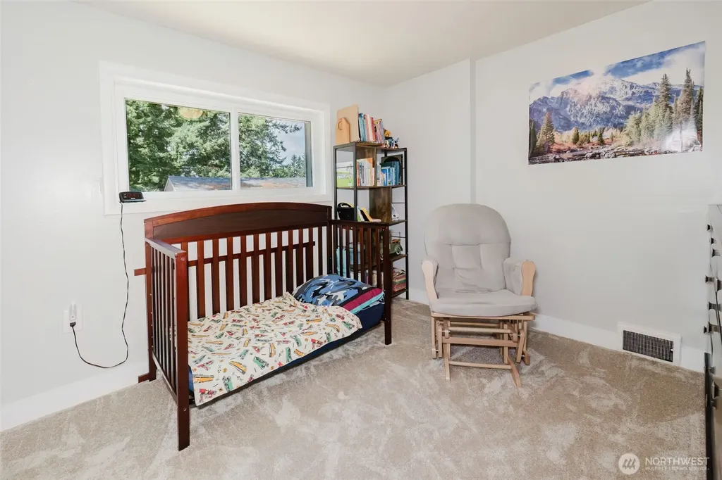 143 Dora Avenue Bremerton WA 98312