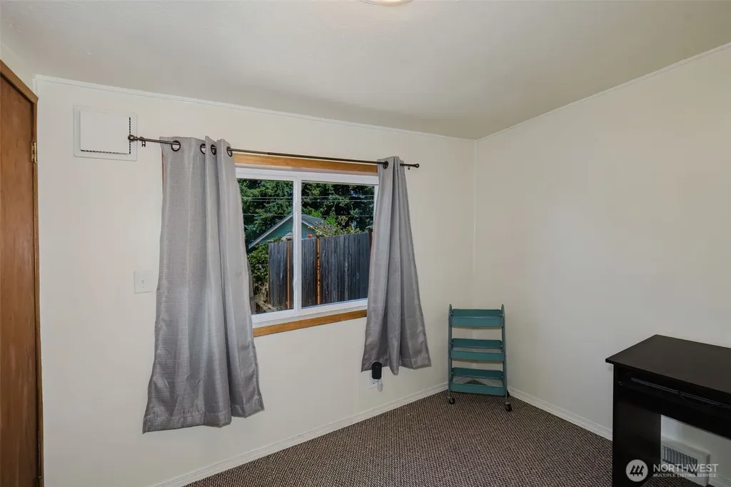 143 Dora Avenue Bremerton WA 98312