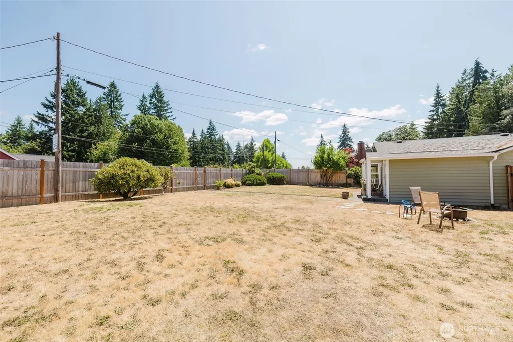 143 Dora Avenue Bremerton WA 98312